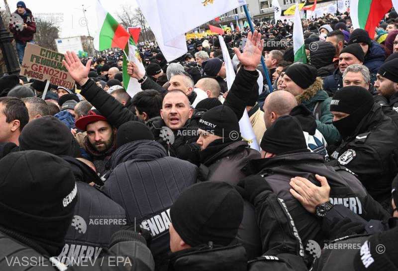 Proteste în Bulgaria: Se solicită demisia guvernului și neutralitatea militară deplină