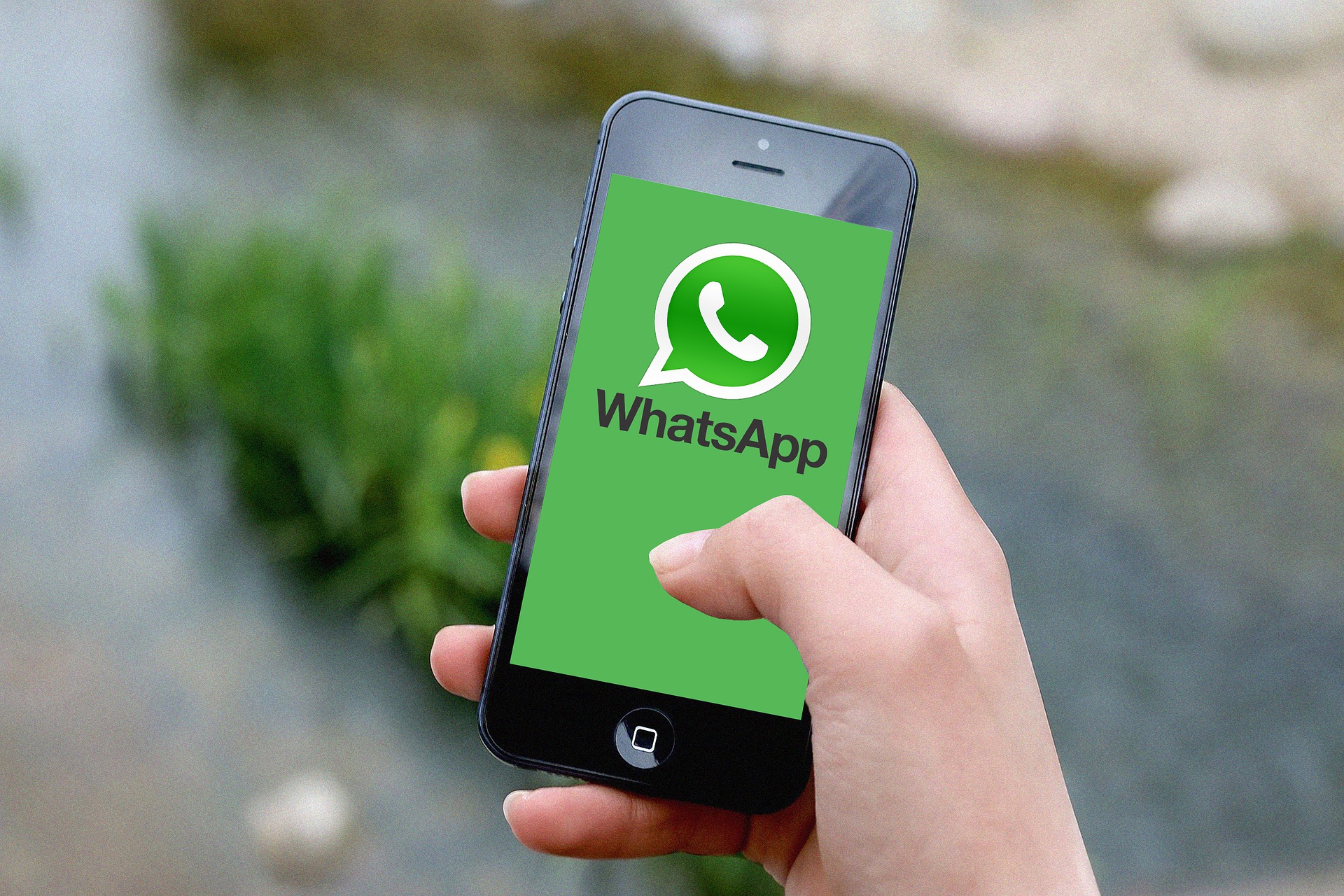 WhatsApp lansează Communities, mai multe funcții pentru grupurile de discuții