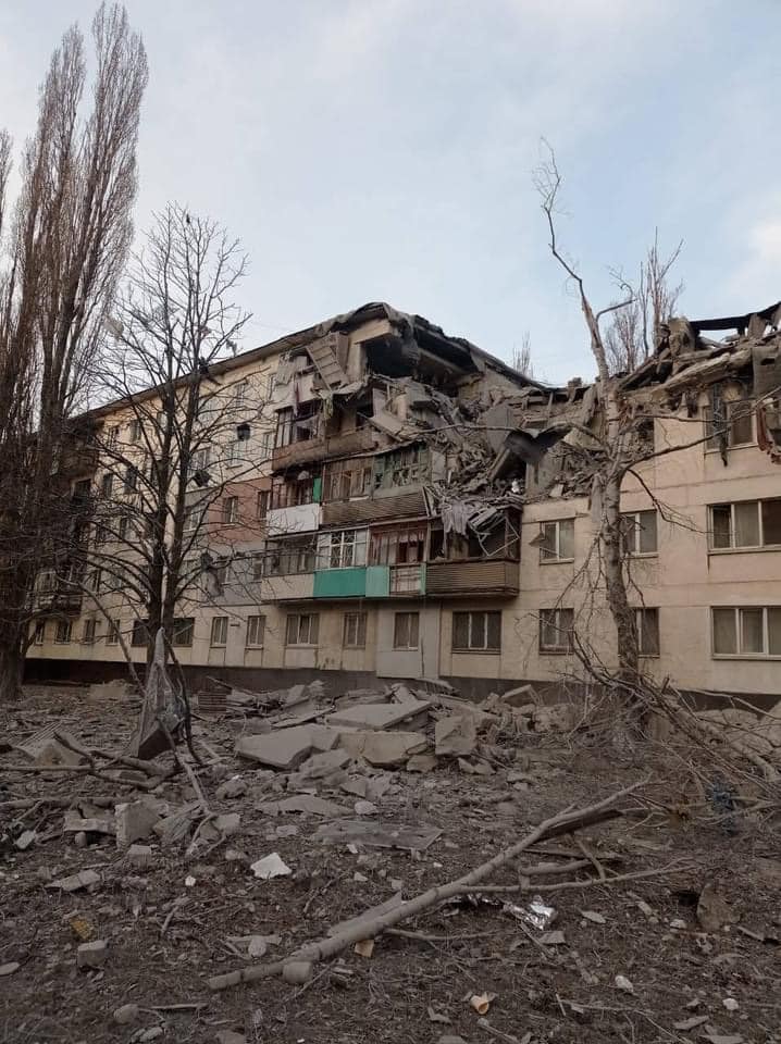 Ucraina: Oraşul Sloviansk, vizat de bombardamente puternice, soldate cu morţi şi răniţi