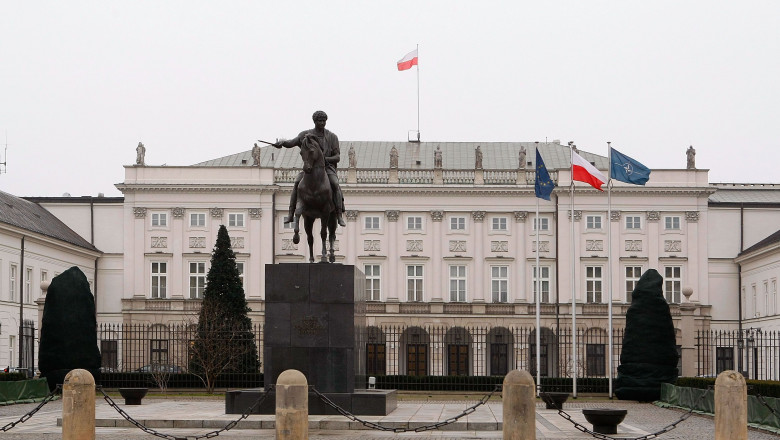 Guvernul de la Varșovia: Polonia nu va trimite avioane de luptă în Ucraina şi nici nu va permite folosirea aeroporturilor sale