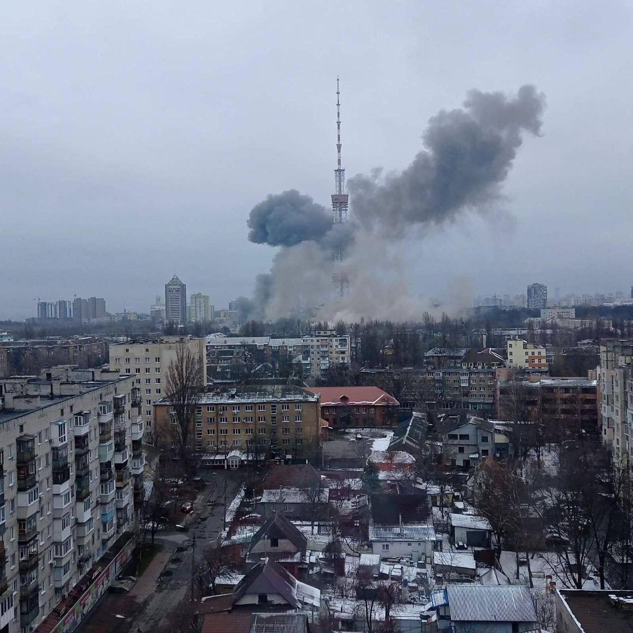 Războiul din Ucraina: Turnul de televiziune din Kiev este atacat. Mai multe orașe, bombardate. Mesajul președintelui Zelensky