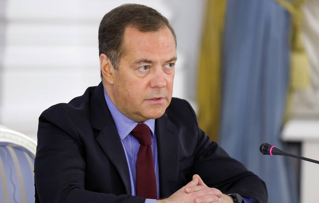 Germania duce un ”război hibrid” împotriva Rusiei, acuză fostul preşedinte rus Medvedev