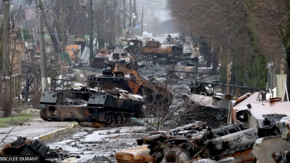 Forțele ruse, pe punctul de a ocupa integral regiunea Lugansk, își intensifică ofensiva în Ucraina