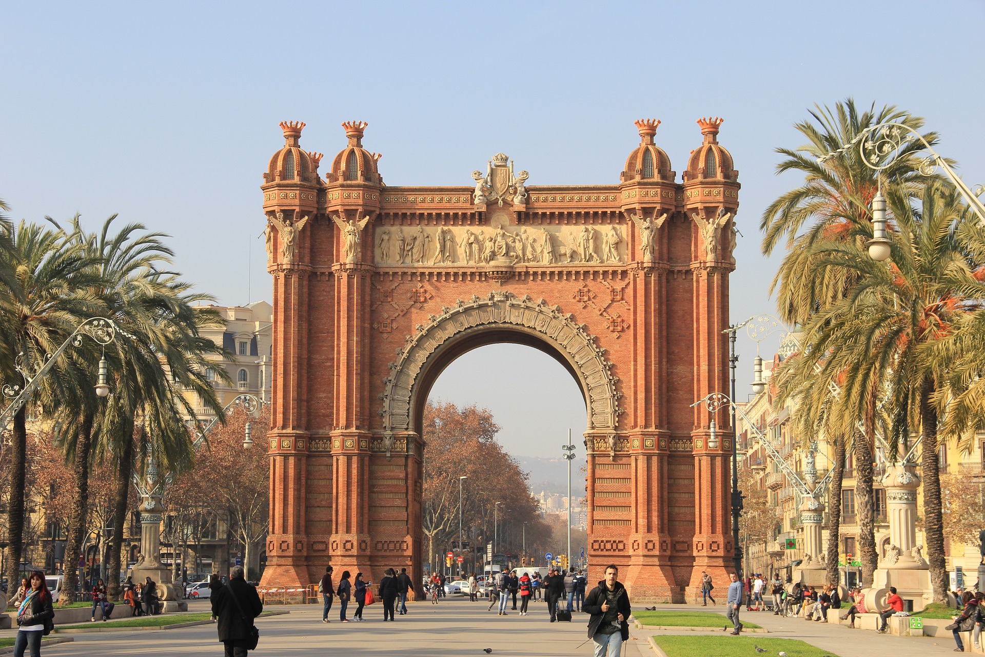 Cinci pași de urmat dacă vreți să vă mutați în Spania