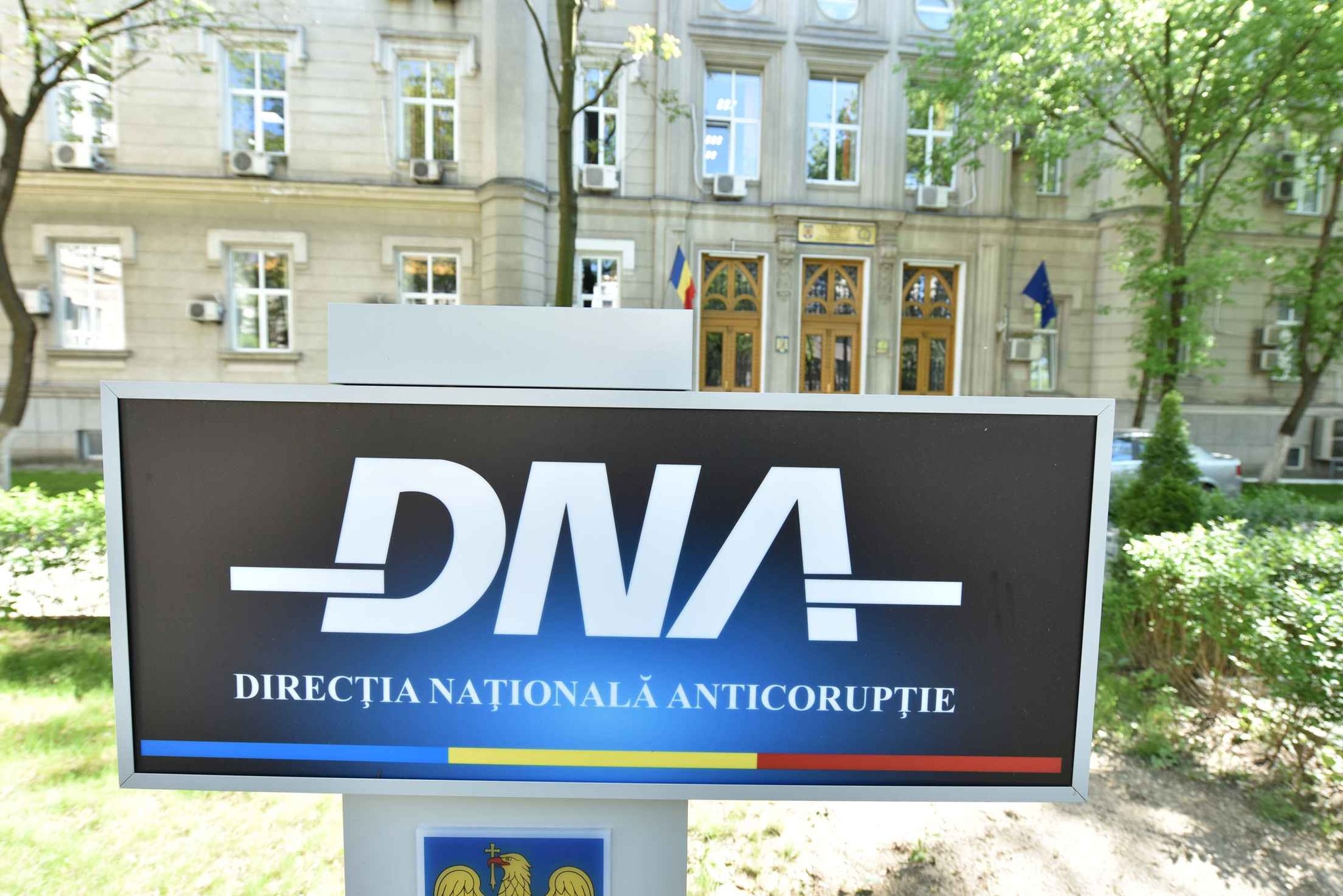 DNA: Inspector din ANAF Oradea – trimis în judecată după ce ar fi primit 15.000 de euro mită