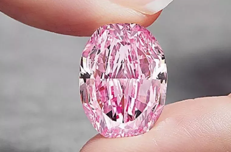 S-a găsit un diamant roz de 34 de grame