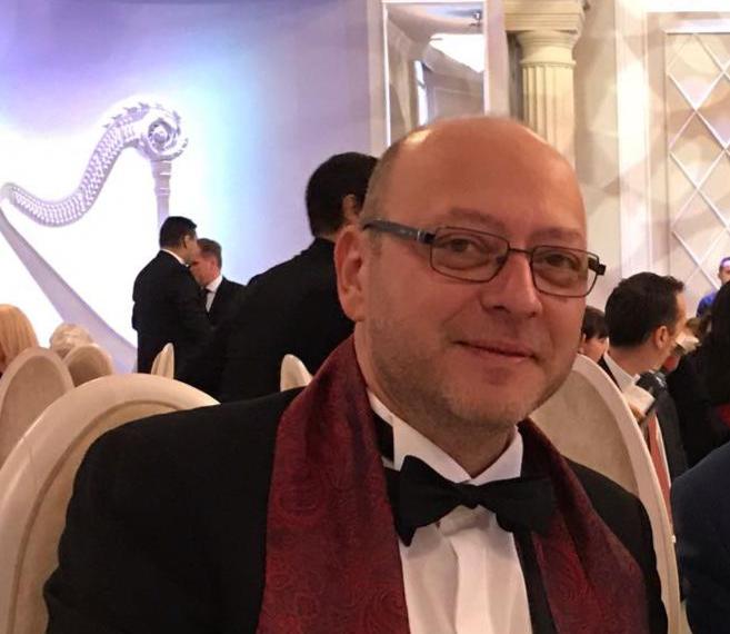 dr-jenel-marian-p-tra-cu-implanturi-unice-n-ar-pentru-tratarea