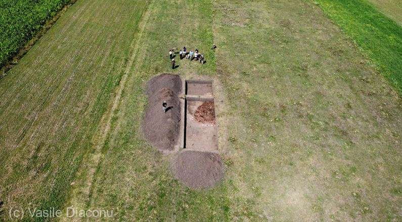 Neamţ: Vestigii arheologice vechi de 7.000 ani, descoperite în apropiere de Târgu-Neamţ