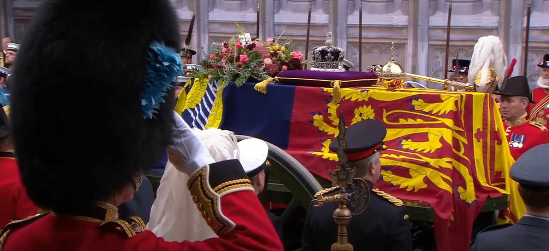 Funeraliile Reginei Elisabeta a II-a: Sicriul a fost coborât în criptă