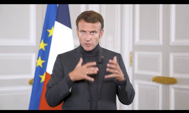 Miniștrii francezi se îmbracă în haine groase ca să convingă populația să facă economii la energie electrică