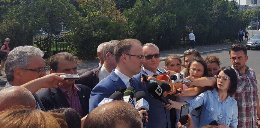 Cumpanasu-si-Cimpeanu, declaratii-la-iesirea-din-Guvern