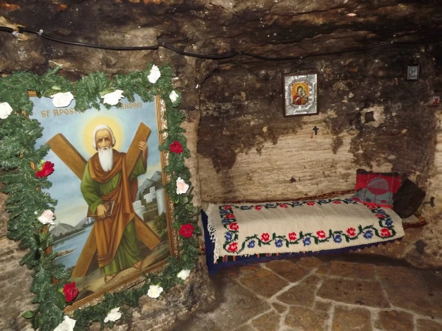 Unde se află Peștera Sfântului Andrei – Betleemul românilor (VIDEO)
