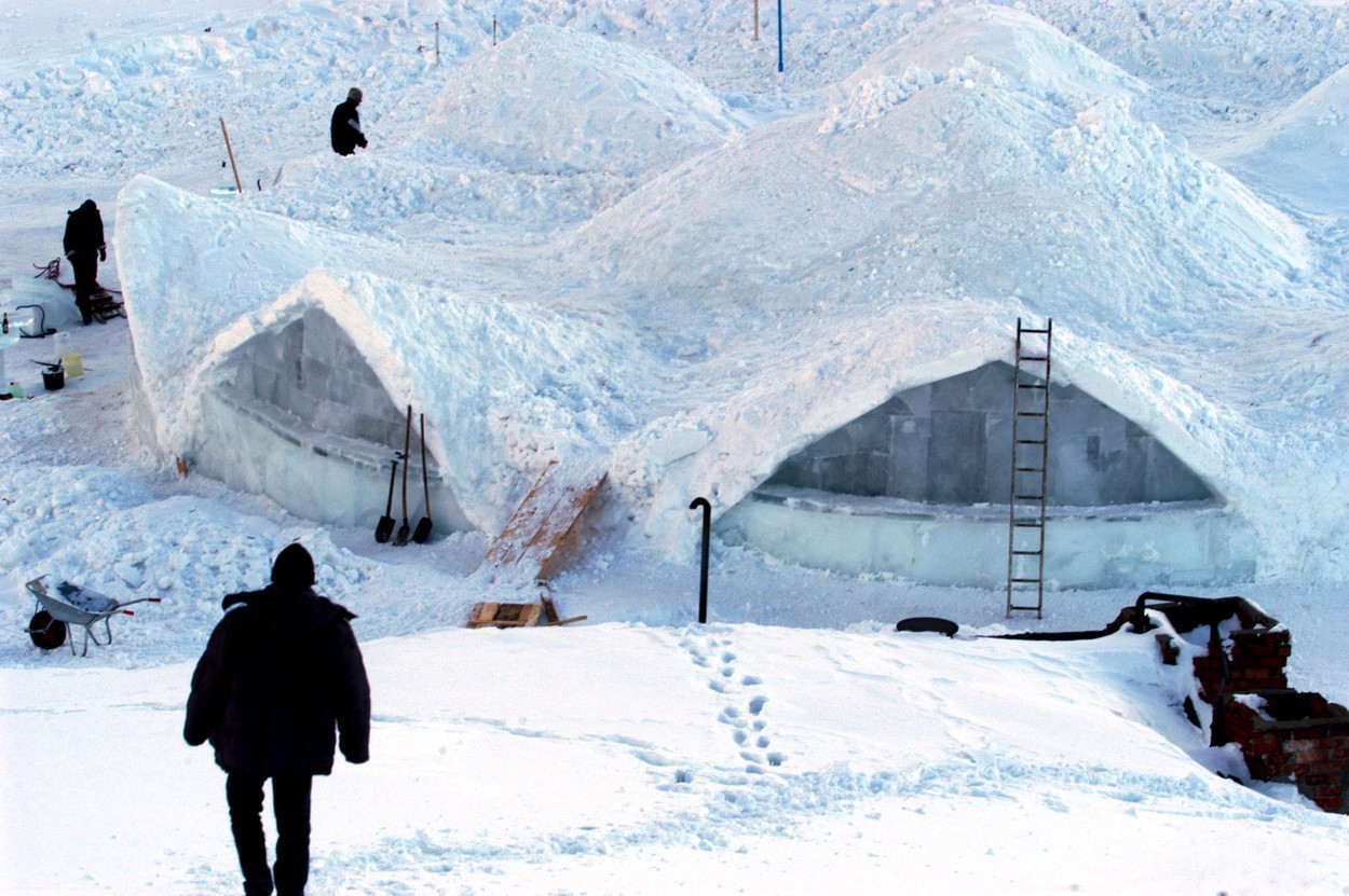 Hotelul de gheață de la Bâlea Lac va fi gata pâna în ajunul Craciunului