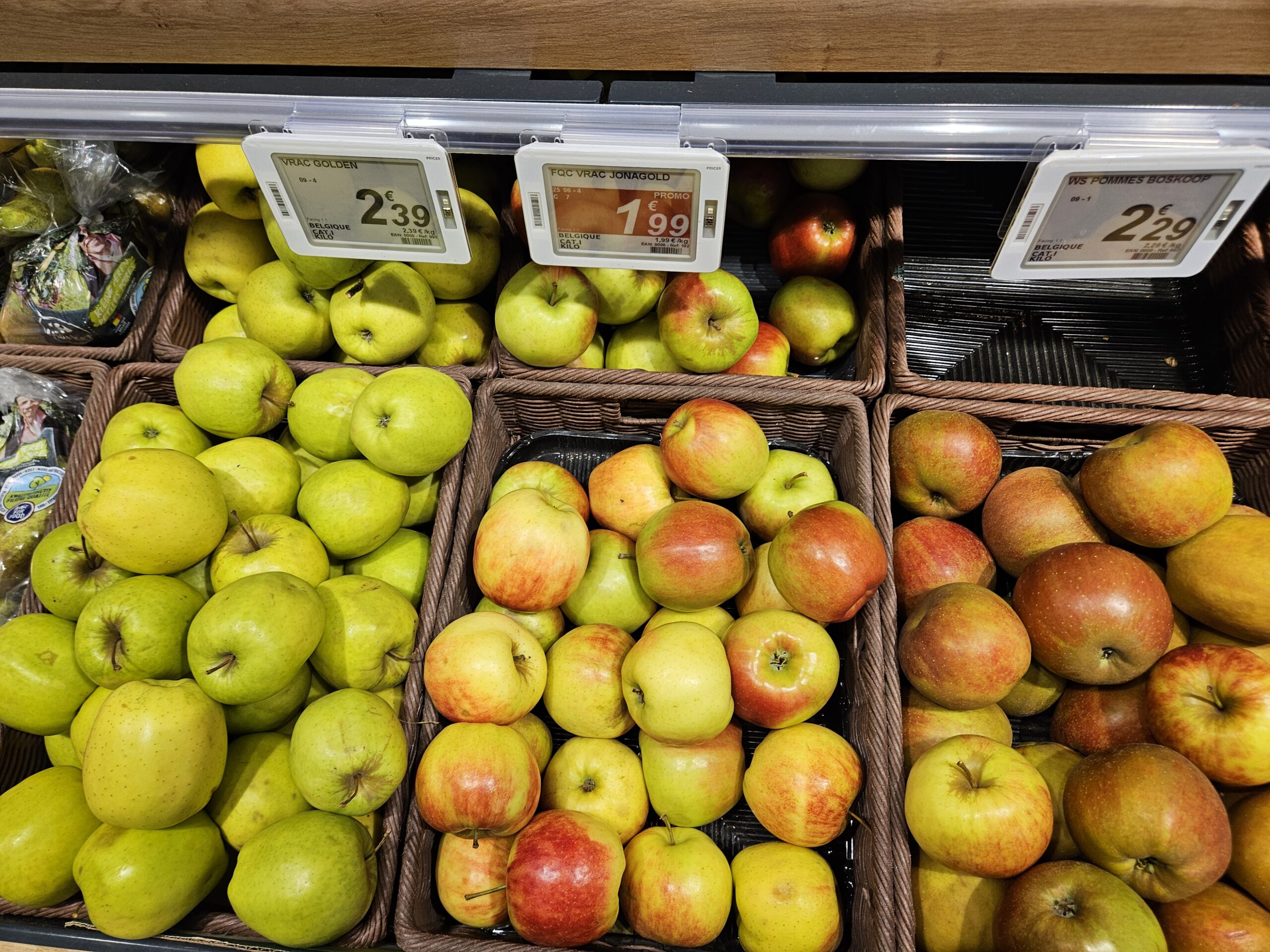 Diferențe semnificative între prețurile de la raft din România și Belgia