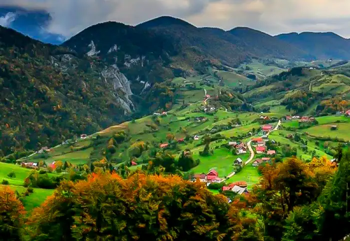 Cel mai fermecător loc din România: Colțul de rai care îi face pe ...