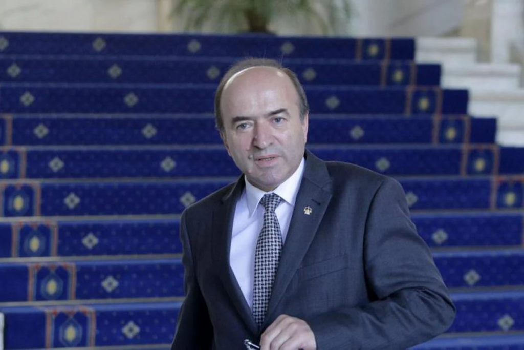 Fostul ministru al Justiției Tudorel Toader pune sub semnul întrebării decizia CCR: „Profund discutabilă și stranie”