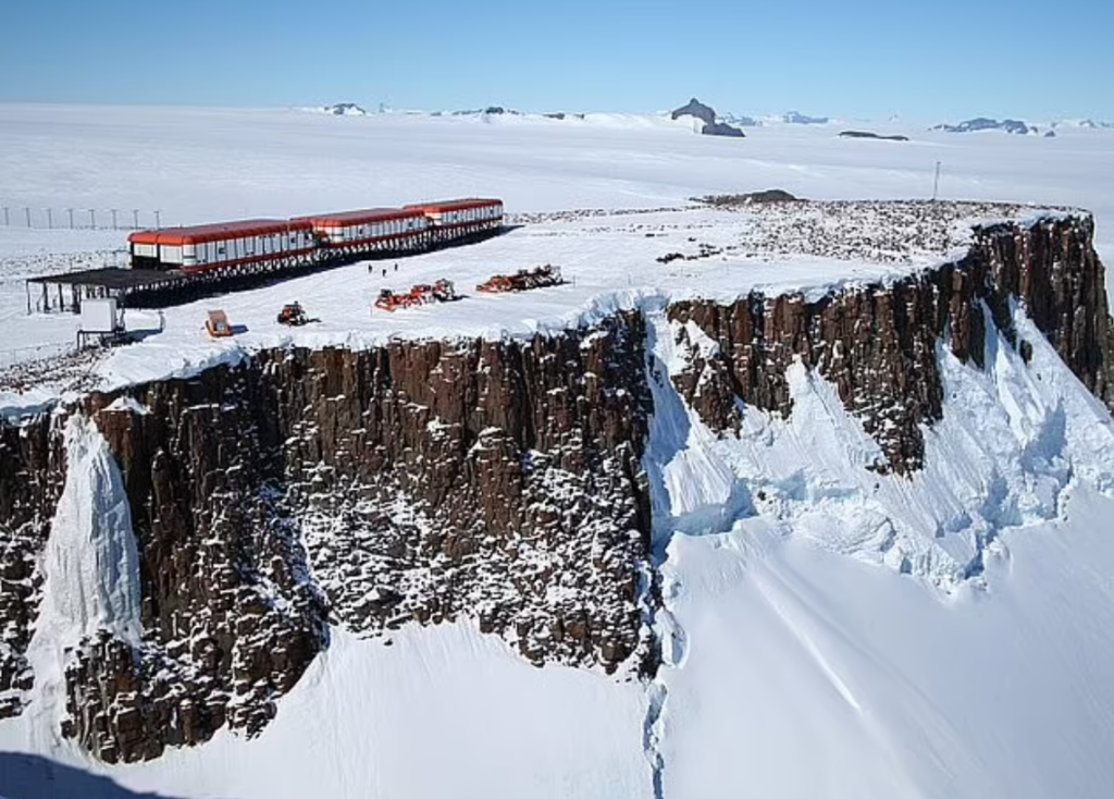 cercet-tori-n-antarctica-ataca-i-i-amenin-a-i-cu-moartea-de-un-coleg