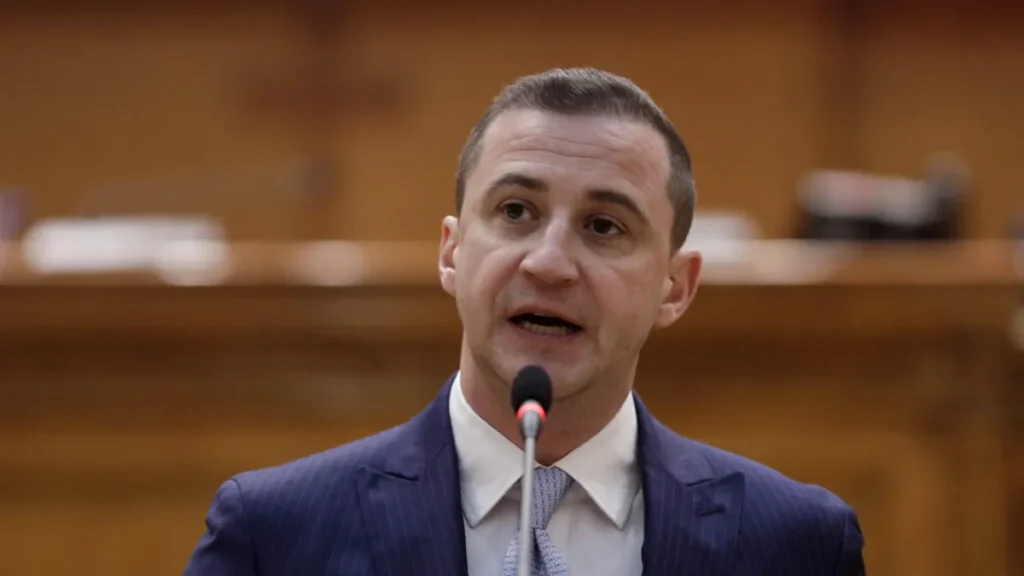 Consiliul Județean Timiș restructurează masiv. Peste 25% din angajați concediați pentru eficientizare și investiții