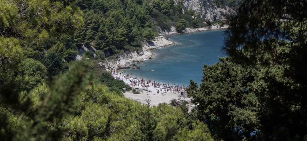 Insula sălbatică a Albaniei care devine lux turistic sub patronajul familiei Trump