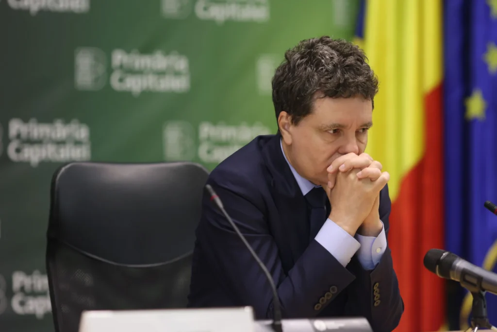 Nicușor Dan ar vrea la șefia SRI un colaborator al Securității