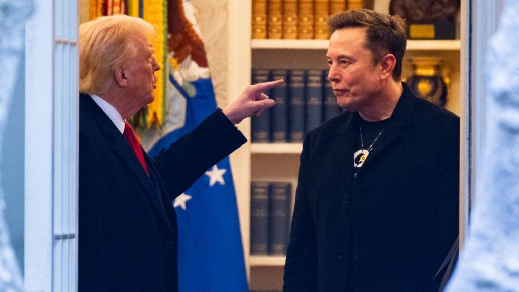 Elon Musk își cere scuze lui Donald Trump după o serie de atacuri online
