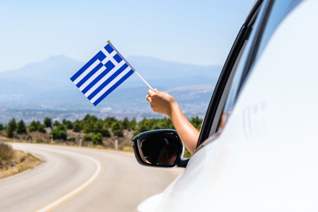 Vacanță în Grecia cu mașina: Ce trebuie să știe românii despre trasee, limitele de viteză și amenzi