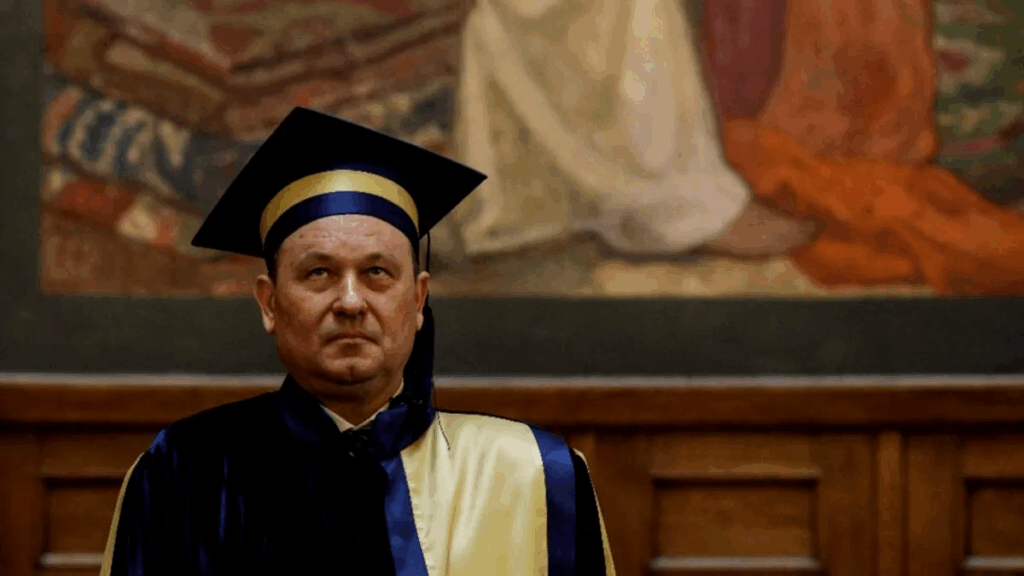 Cum vrea rectorul Nicolae Istudor să umfle conturile unei firme din Buzău prin decontul curățeniei de la ASE