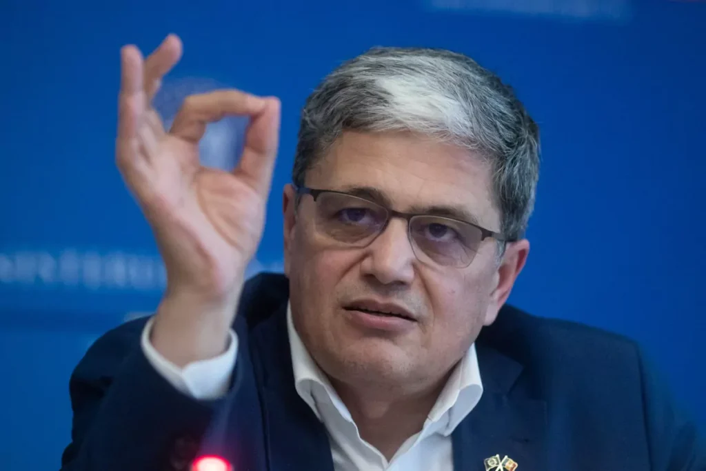 Budăi, acuzații la adresa PNL: „Marcel Boloș a cerut Comisiei Europene să mute Legea salarizării la finalul PNRR”