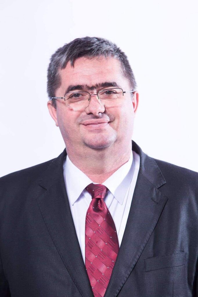 sura foto: Facebook / Caragea Salvadore