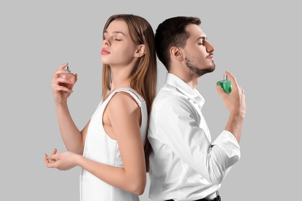 Parfumurile pentru cupluri: cum alegi arome complementare pentru el și ea