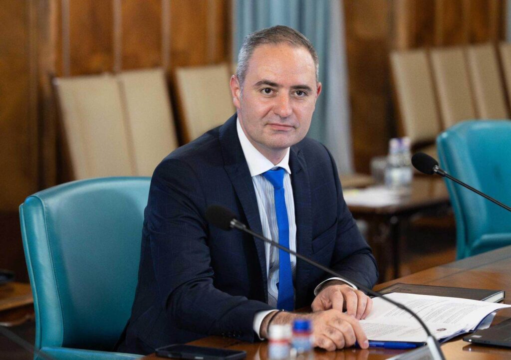 România va avea un nou guvern până la jumătatea lunii septembrie. Alexandru Nazare, ministrul de Finanțe, e în pole-position pentru postura de premier