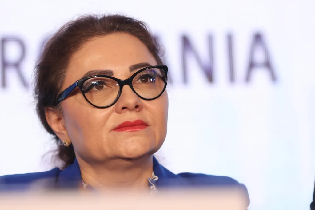 Cristina Trăilă, urmărită penal de DNA, a demisionat din funcția de secretar general adjunct al Guvernului. „Sunt total nevinovată”