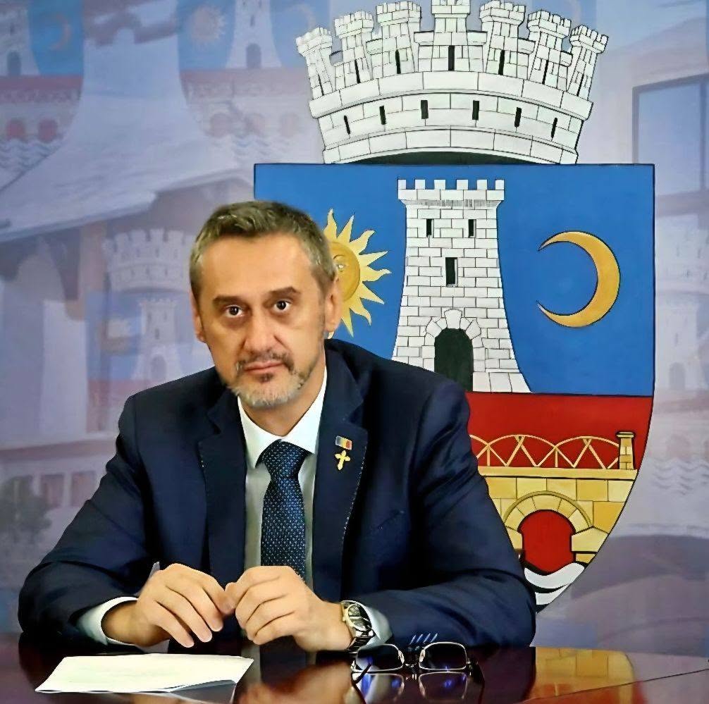 Inspectoratului de Stat în Construcții a luat în vizor blocul în care locuiește Mario De Mezzo, primarul Slatinei. Ce nereguli au fost găsite